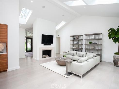 11  Greenbriar  , Newport Beach, CA