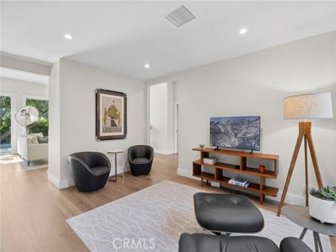 3  Rue Cannes  , Newport Beach, CA