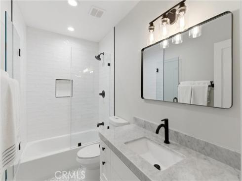 3  Rue Cannes  , Newport Beach, CA