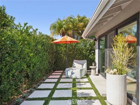 3  Rue Cannes  , Newport Beach, CA