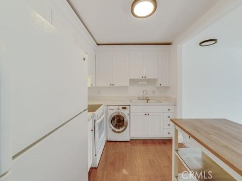 300  Cagney  208 , Newport Beach, CA