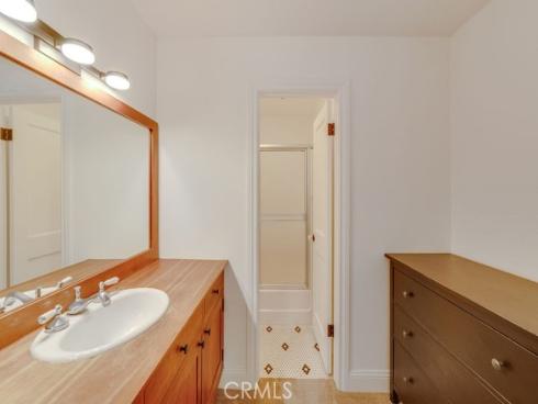 300  Cagney  208 , Newport Beach, CA