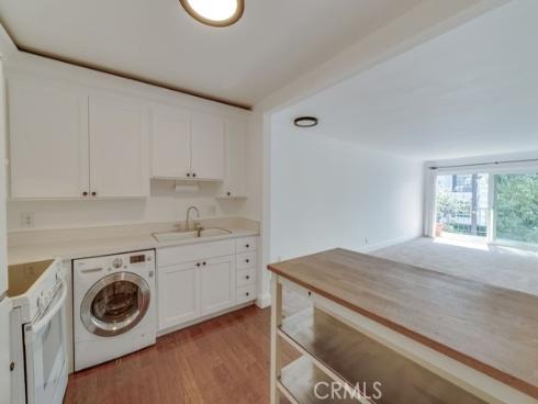 300  Cagney  208 , Newport Beach, CA