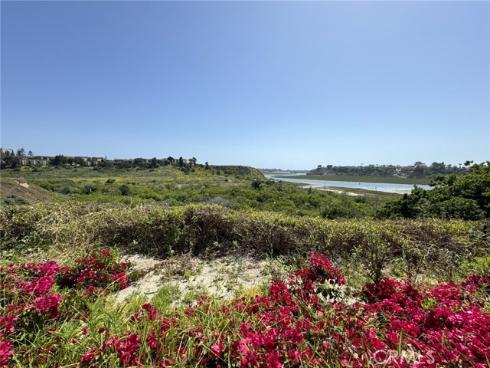 2000  Vista Cajon  , Newport Beach, CA