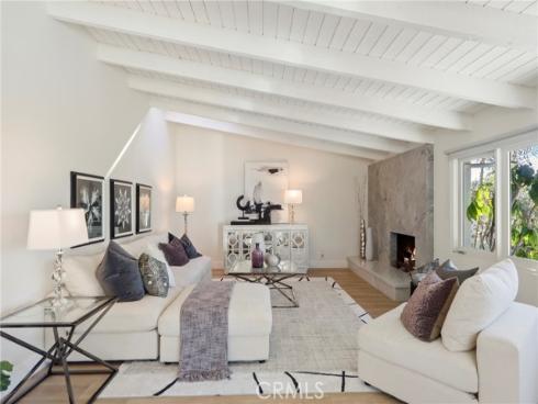 2000  Vista Cajon  , Newport Beach, CA