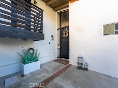 2111 Vista Entrada , Newport Beach, CA