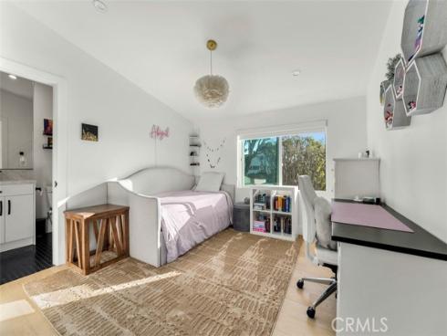 2111 Vista Entrada , Newport Beach, CA