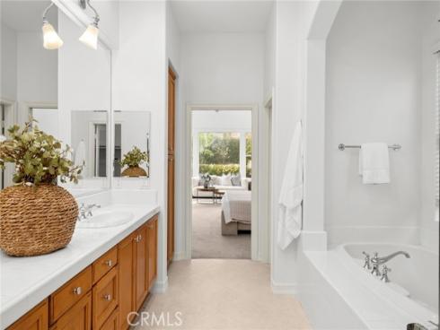 8  Westridge  , Newport Beach, CA