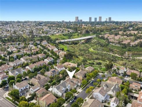 8  Westridge  , Newport Beach, CA