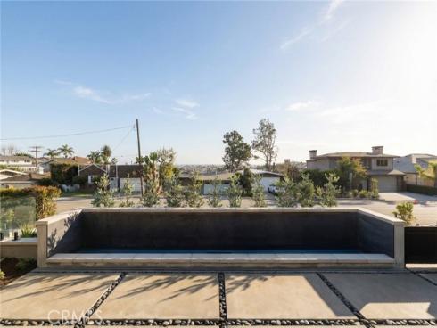 2212  Cliff   Drive, Newport Beach, CA