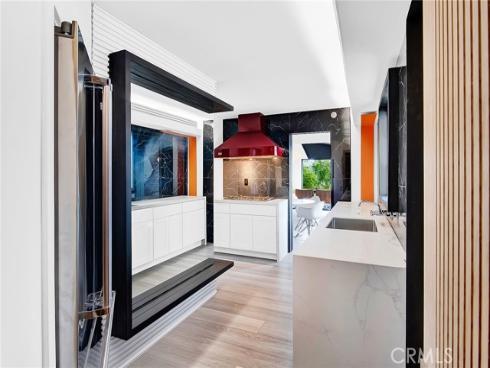 300  Holmwood   Drive, Newport Beach, CA