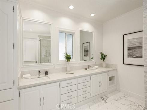 21  Lochmoor  , Newport Beach, CA