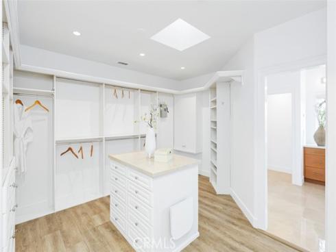 21  Lochmoor  , Newport Beach, CA