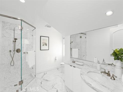 21  Lochmoor  , Newport Beach, CA