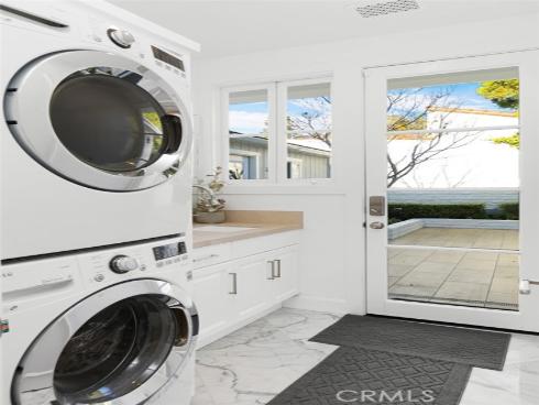 21  Lochmoor  , Newport Beach, CA