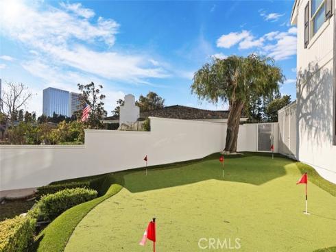 21  Lochmoor  , Newport Beach, CA