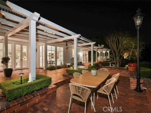 21  Lochmoor  , Newport Beach, CA