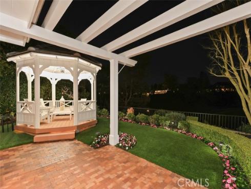 21  Lochmoor  , Newport Beach, CA