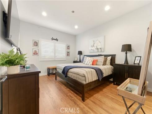 200  Villa Point  , Newport Beach, CA