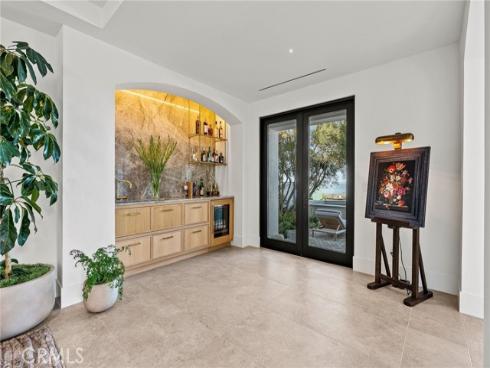 17  Muir Beach  , Newport Beach, CA