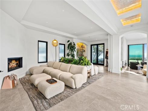 17  Muir Beach  , Newport Beach, CA