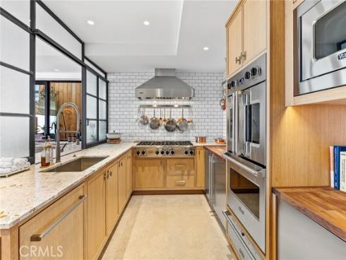 17  Muir Beach  , Newport Beach, CA