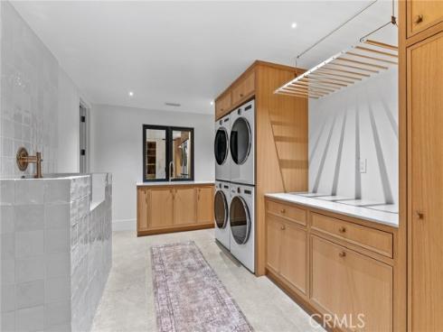 17  Muir Beach  , Newport Beach, CA