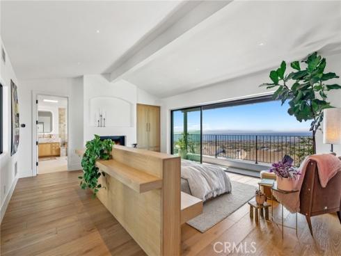 17  Muir Beach  , Newport Beach, CA