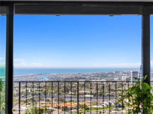 17  Muir Beach  , Newport Beach, CA