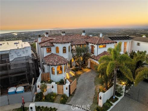 17  Muir Beach  , Newport Beach, CA