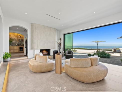 17  Muir Beach  , Newport Beach, CA