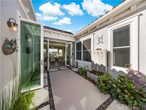 58  Victoria  , Newport Beach, CA