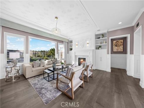 58  Victoria  , Newport Beach, CA