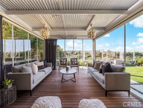 58  Victoria  , Newport Beach, CA