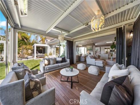 58  Victoria  , Newport Beach, CA