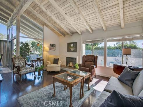 517  Gorgonia  , Newport Beach, CA