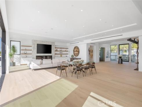 4  Geneve  , Newport Beach, CA