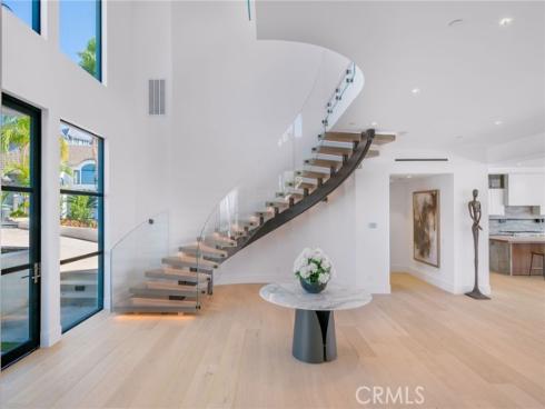 4  Geneve  , Newport Beach, CA