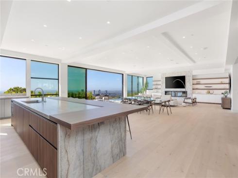 4  Geneve  , Newport Beach, CA