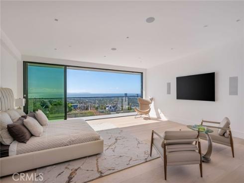 4  Geneve  , Newport Beach, CA