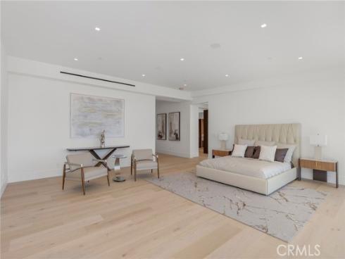 4  Geneve  , Newport Beach, CA