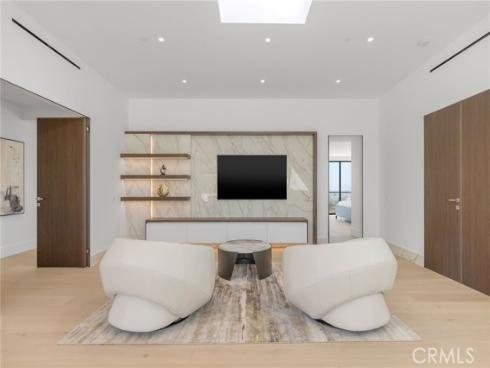 4  Geneve  , Newport Beach, CA