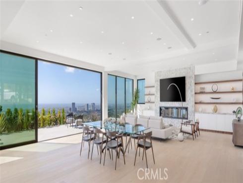 4  Geneve  , Newport Beach, CA