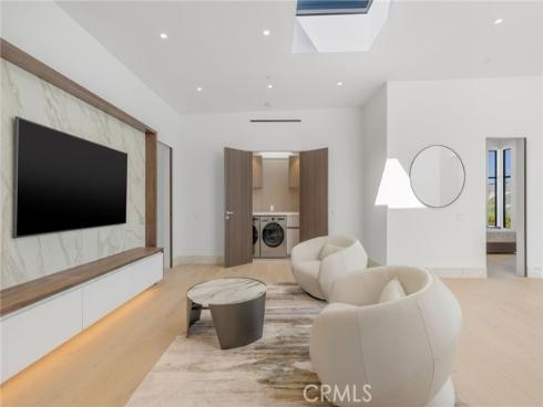 4  Geneve  , Newport Beach, CA