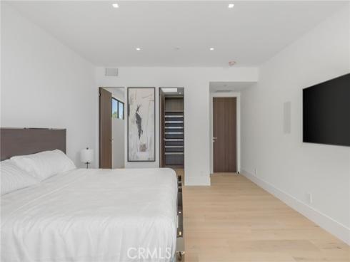 4  Geneve  , Newport Beach, CA