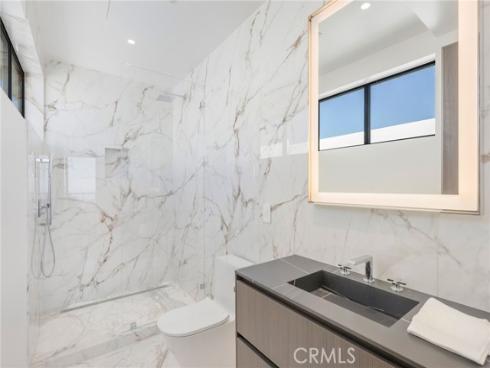 4  Geneve  , Newport Beach, CA