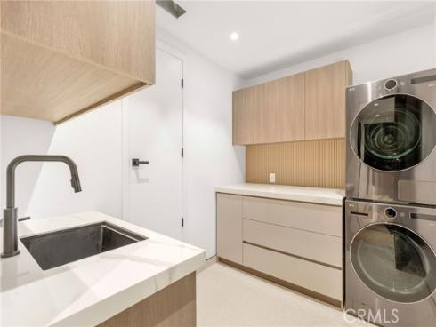 4  Geneve  , Newport Beach, CA