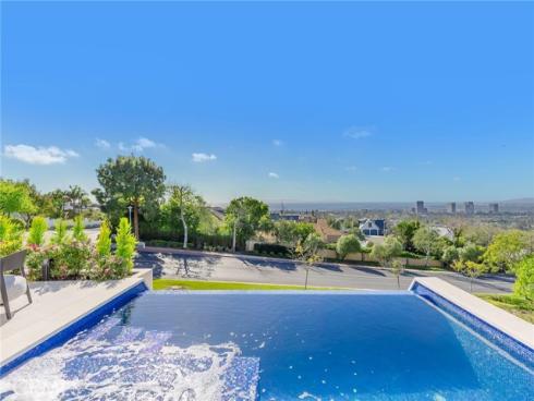 4  Geneve  , Newport Beach, CA