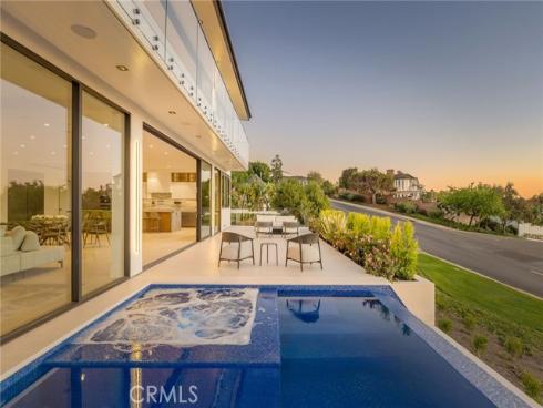 4  Geneve  , Newport Beach, CA