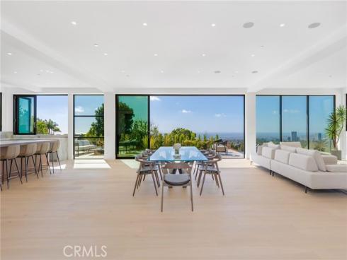 4  Geneve  , Newport Beach, CA